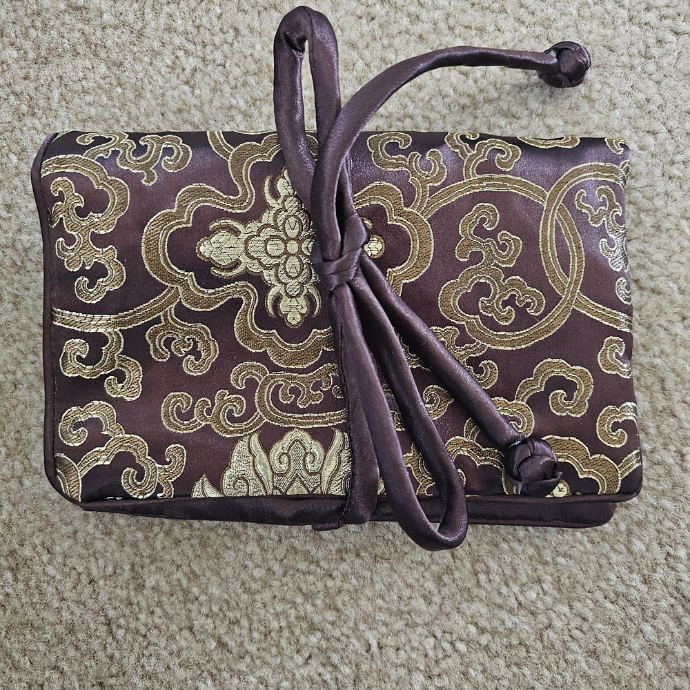 NWT Satin Jewelry Roll Up